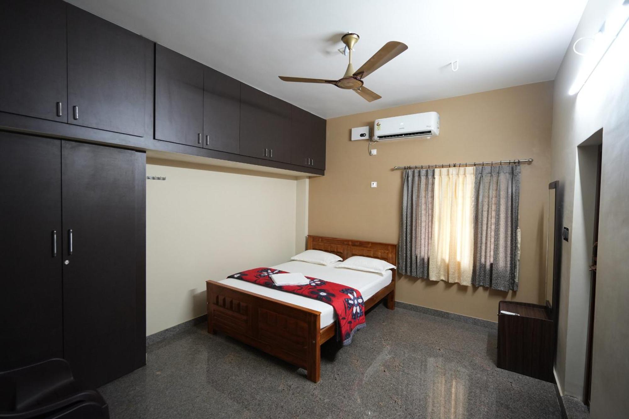 Hotel Goutham Residency Kadalur Esterno foto