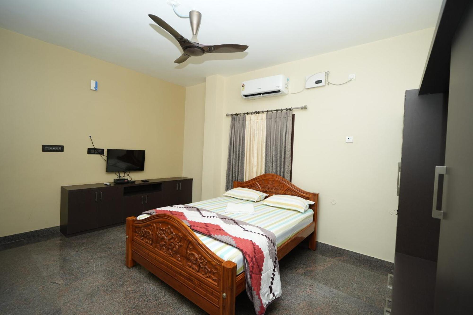 Hotel Goutham Residency Kadalur Esterno foto